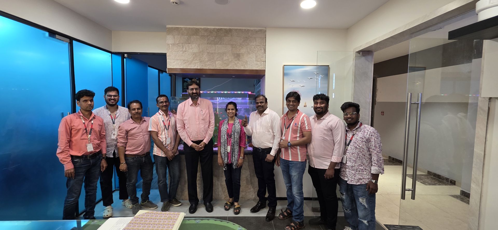 Rigtcom team — Colour Day · Pink